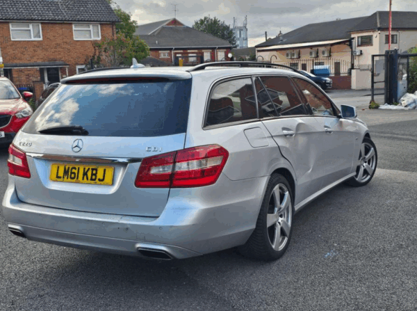 Mercedes-Benz E Class - Image 3